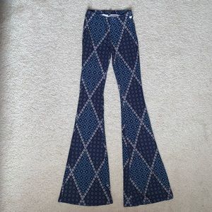 pacsun flare patterned pants | kendall & kylie